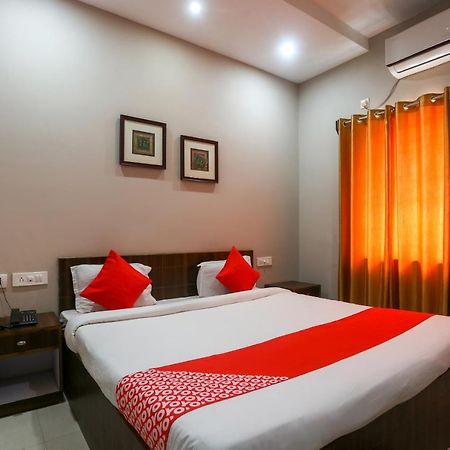 Oyo 61586 Hotel Narmada Bhavan Puri Bagian luar foto