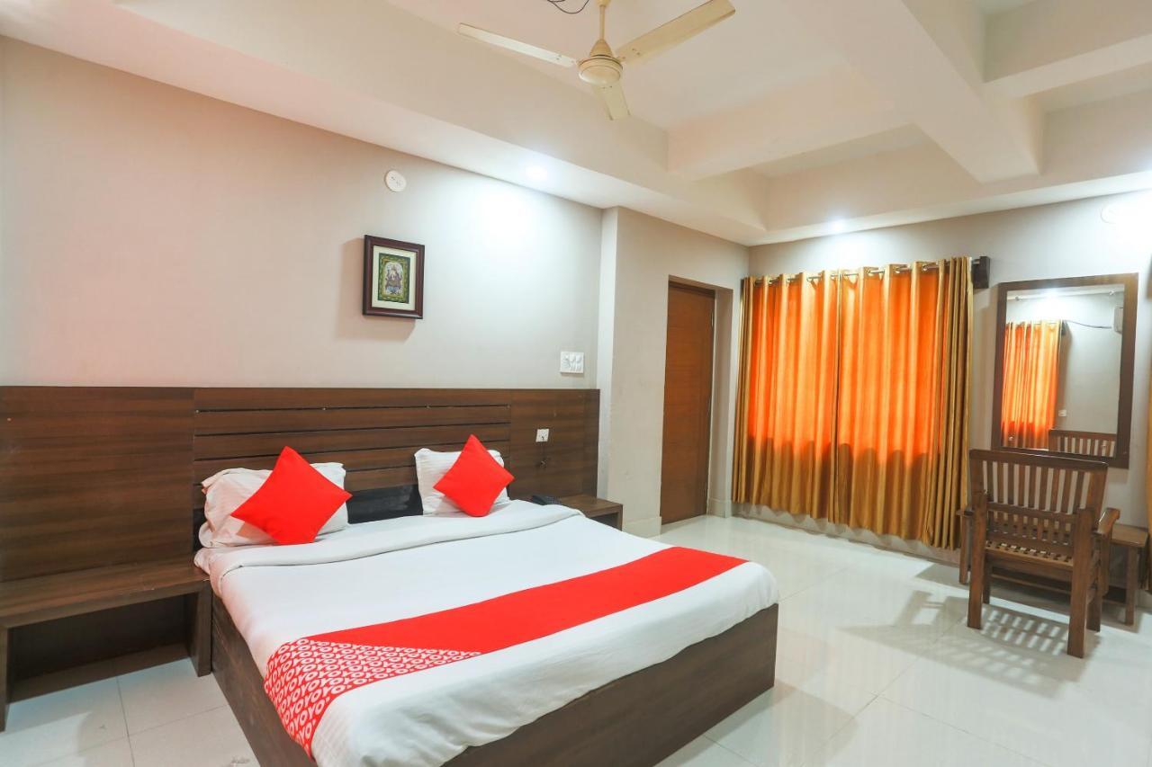 Oyo 61586 Hotel Narmada Bhavan Puri Bagian luar foto