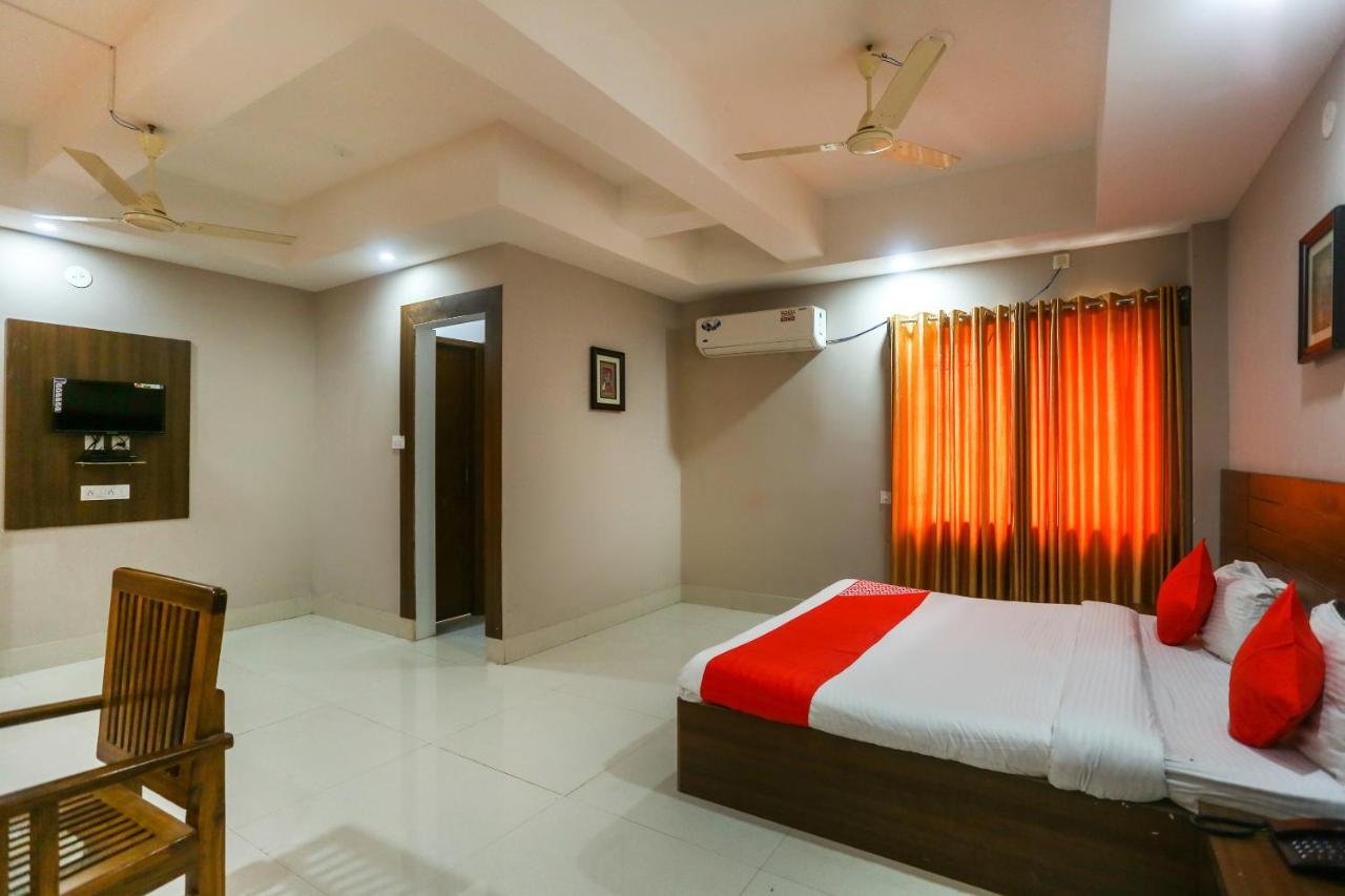 Oyo 61586 Hotel Narmada Bhavan Puri Bagian luar foto