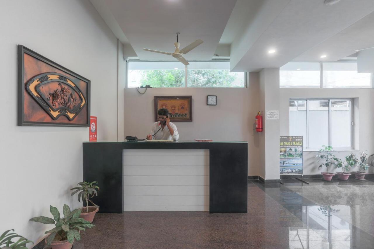 Oyo 61586 Hotel Narmada Bhavan Puri Bagian luar foto