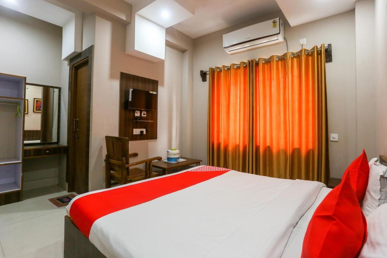 Oyo 61586 Hotel Narmada Bhavan Puri Bagian luar foto