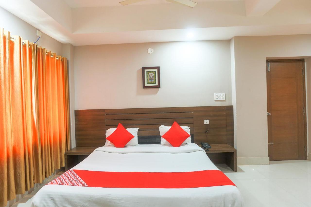Oyo 61586 Hotel Narmada Bhavan Puri Bagian luar foto
