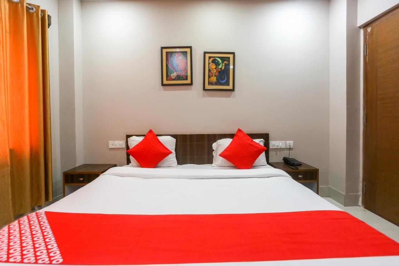 Oyo 61586 Hotel Narmada Bhavan Puri Bagian luar foto
