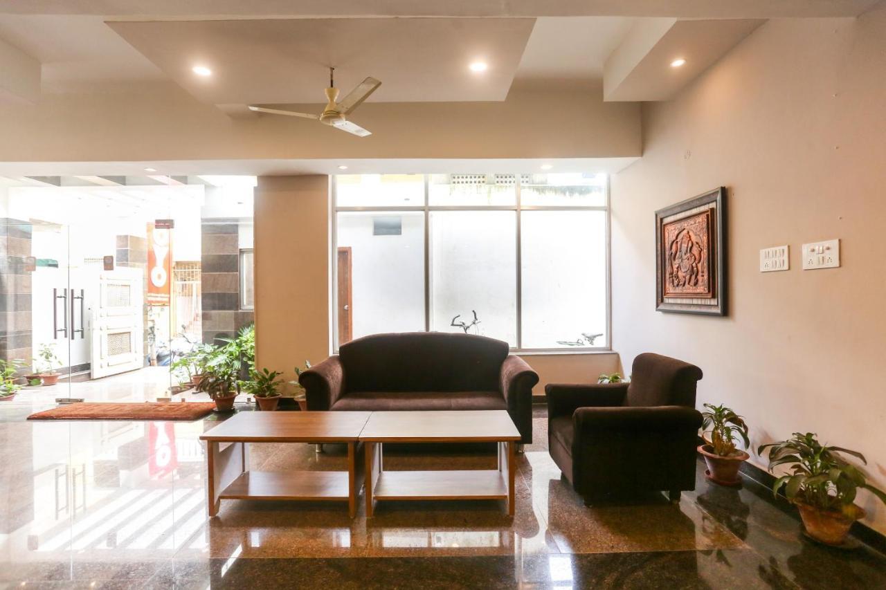 Oyo 61586 Hotel Narmada Bhavan Puri Bagian luar foto