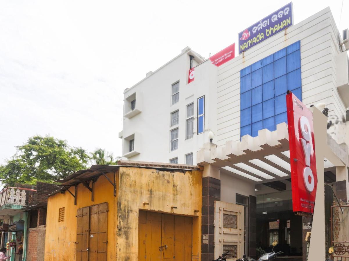 Oyo 61586 Hotel Narmada Bhavan Puri Bagian luar foto